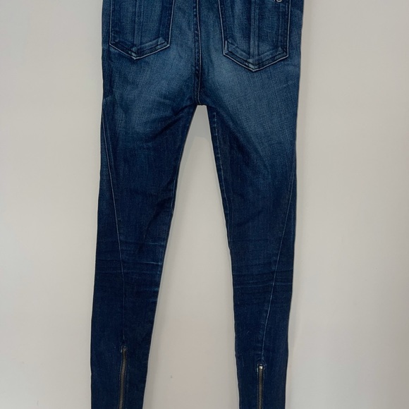 Rag & Bone Women’s Dark Wash Skinny Jean with Ankle Zipper Detail - Picture 2 of 5